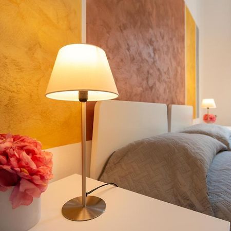Casa Giovanna - Centrale Vista Porto Carlo Riva ラッパロ エクステリア 写真
